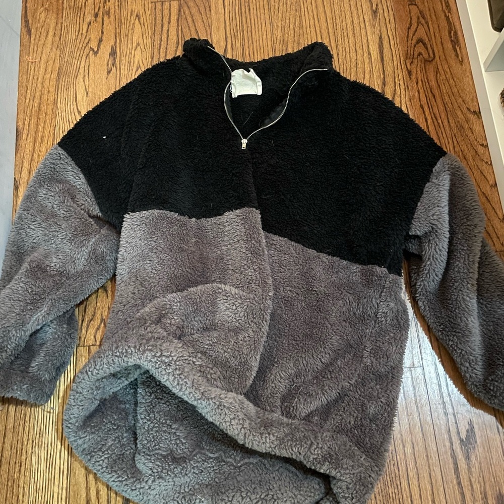 Women’s fleece
